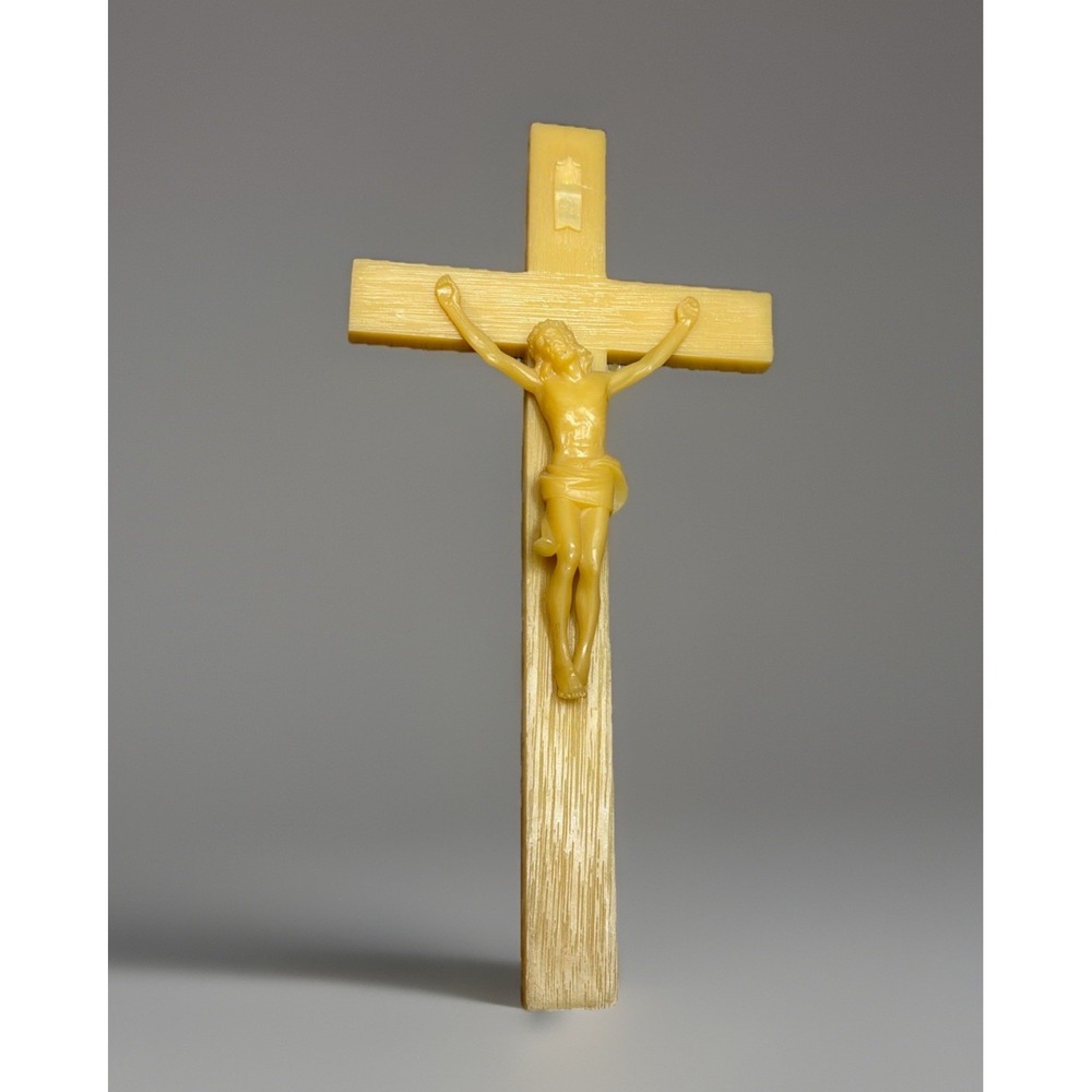 Vtg Plastic Crucifix Cross Jesus Corpus Religious Wall Decor Yellow Off White